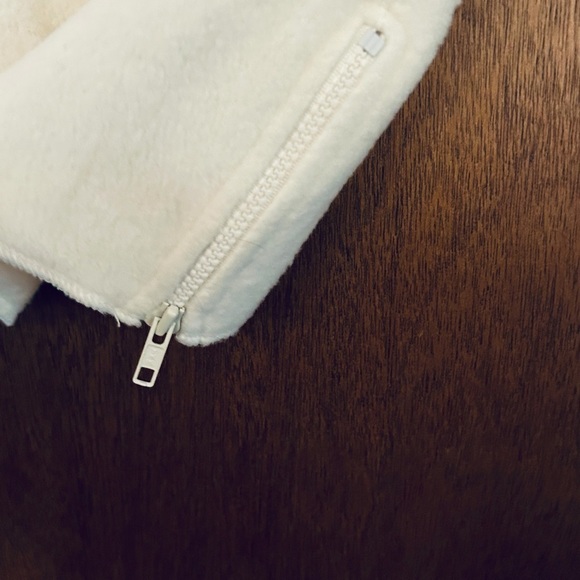 RALPH Lauren Vintage Long Sleeve V Neck Sweater - Picture 5 of 8